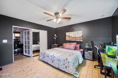 Bedroom - 1618 E Greenway St, Mesa, AZ 85203 photo 1 of 6