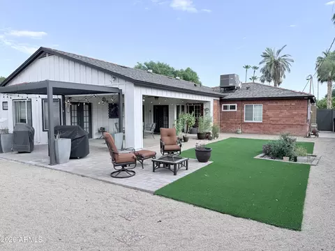 Exterior - 1135 E Lawrence Rd, Phoenix, AZ 85014 photo 3 of 3