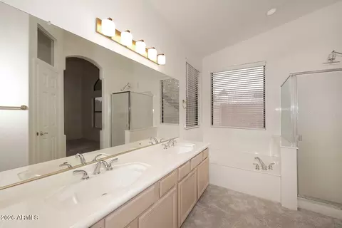 Bath - 257 E Ashurst Dr, Phoenix, AZ 85048 photo 1 of 2