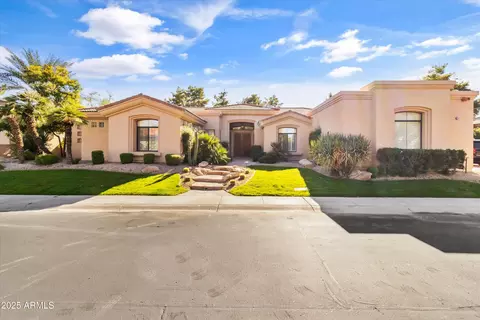 8201 E Kalil Dr, Scottsdale, AZ 85260