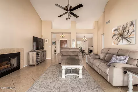 3834 E Goldfinch Gate Ln, Phoenix, AZ 85044 photo 5