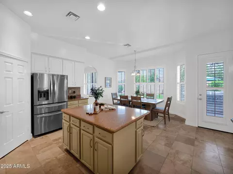 Kitchen - 28 E Joseph Way, Gilbert, AZ 85295 photo 3 of 4
