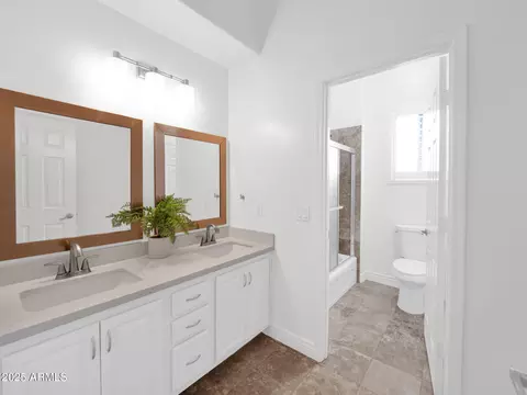 Bath - 28 E Joseph Way, Gilbert, AZ 85295 photo 5 of 6