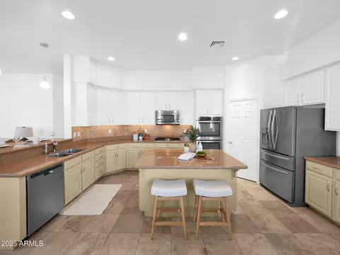 Kitchen - 28 E Joseph Way, Gilbert, AZ 85295 photo 1 of 4