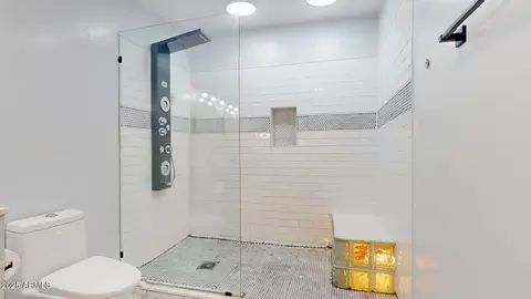 Bath - 1216 N 66th Pl, Mesa, AZ 85205 photo 10 of 11