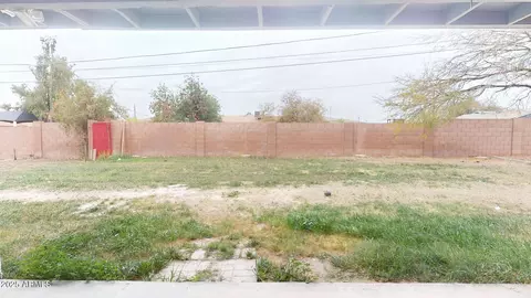 Exterior - 1216 N 66th Pl, Mesa, AZ 85205 photo 4 of 6