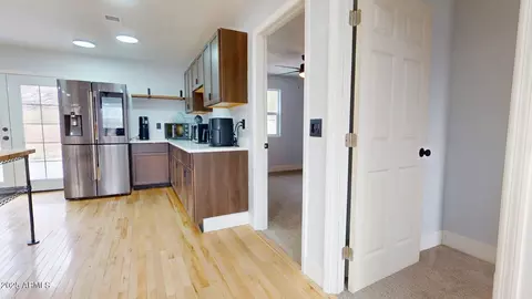 Entry Way - 1216 N 66th Pl, Mesa, AZ 85205 photo 6 of 14