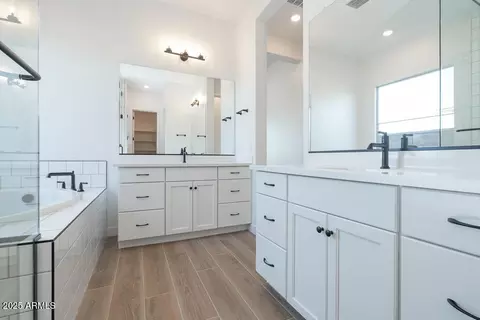 Bath - 1244 E Prescott St, Gilbert, AZ 85298 photo 1 of 4