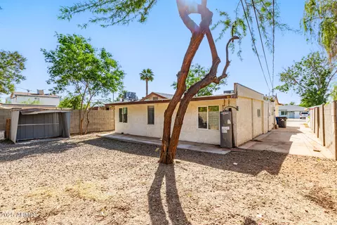Exterior - 3338 E Virginia Ave, Phoenix, AZ 85008 photo 4 of 8