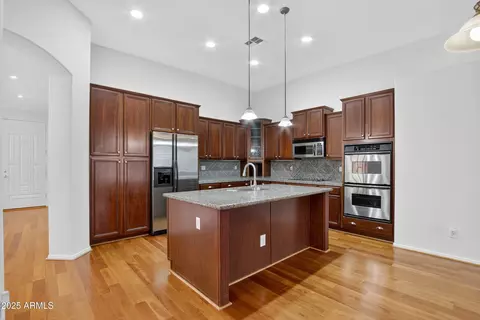 Kitchen - 7325 E Minton Cir, Mesa, AZ 85207 photo 3 of 5