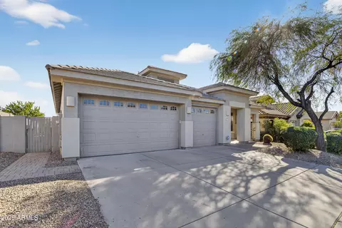 7325 E Minton Cir, Mesa, AZ 85207