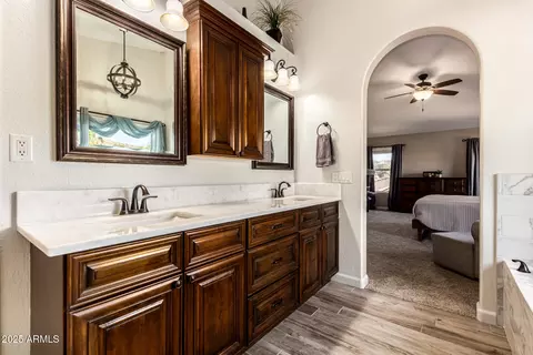 Bath - 2516 E Windsong Dr, Phoenix, AZ 85048 photo 2 of 5