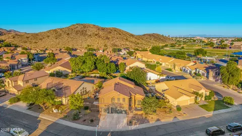 View/Area - 2516 E Windsong Dr, Phoenix, AZ 85048 photo 8 of 24