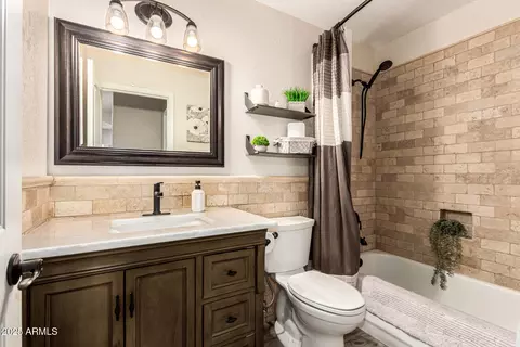 Bath - 2516 E Windsong Dr, Phoenix, AZ 85048 photo 1 of 5
