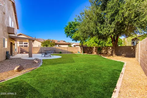 Exterior - 2516 E Windsong Dr, Phoenix, AZ 85048 photo 5 of 17