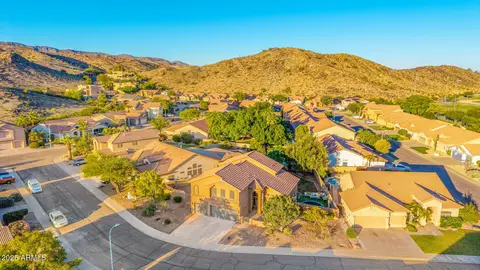 2516 E Windsong Dr, Phoenix, AZ 85048