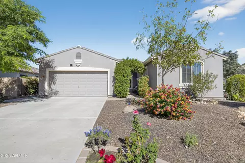 Exterior - 984 E Rojo Way, Gilbert, AZ 85297 photo 1 of 9