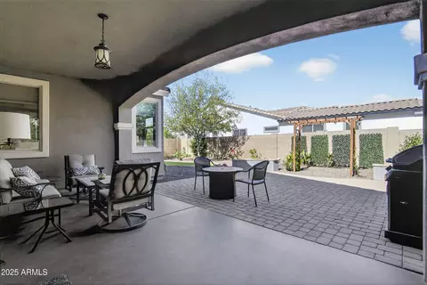 Exterior - 984 E Rojo Way, Gilbert, AZ 85297 photo 3 of 9