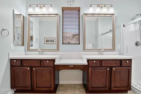 Bath - 984 E Rojo Way, Gilbert, AZ 85297 photo 1 of 4
