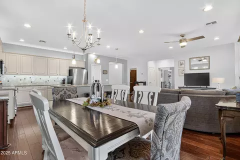 Dining - 984 E Rojo Way, Gilbert, AZ 85297 photo 2 of 2