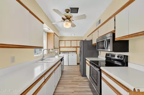 Kitchen - 6508 N 5th Ave, Phoenix, AZ 85013 photo 1 of 2