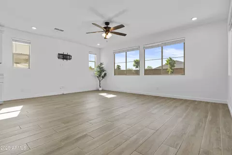 Living - 5274 S Cobblestone St, Gilbert, AZ 85298 photo 3 of 4
