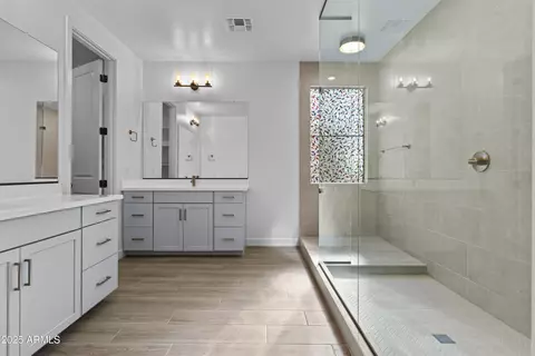 Bath - 5274 S Cobblestone St, Gilbert, AZ 85298 photo 3 of 6