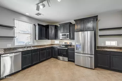 Kitchen - 4292 E Carla Vista Dr, Gilbert, AZ 85295 photo 1 of 1