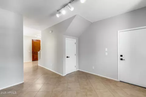 Entry Way - 4292 E Carla Vista Dr, Gilbert, AZ 85295 photo 2 of 4