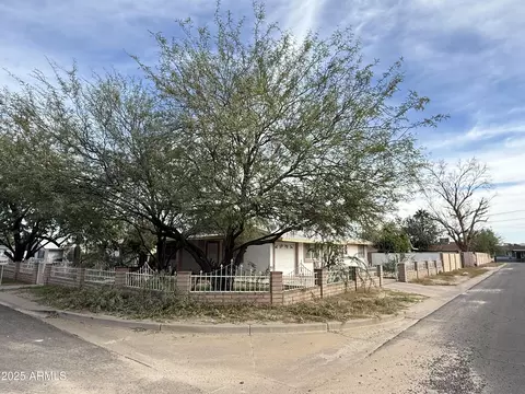 8447 S 8th Pl, Phoenix, AZ 85042 photo 6