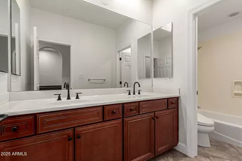Bath - 3733 E Adobe Dr, Phoenix, AZ 85050 photo 5 of 8