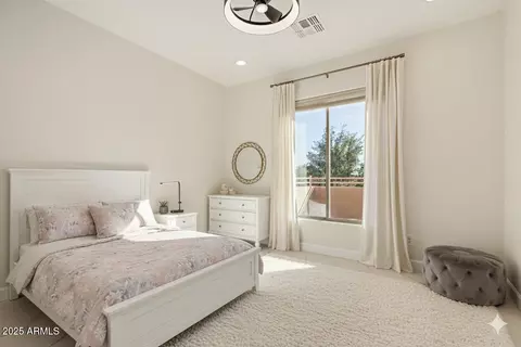 Bedroom - 3733 E Adobe Dr, Phoenix, AZ 85050 photo 4 of 5