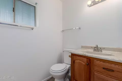 Bath - 2145 E Betty Elyse Ln, Phoenix, AZ 85022 photo 3 of 3