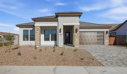 620 E Coho Dr, San Tan Valley, AZ 85140