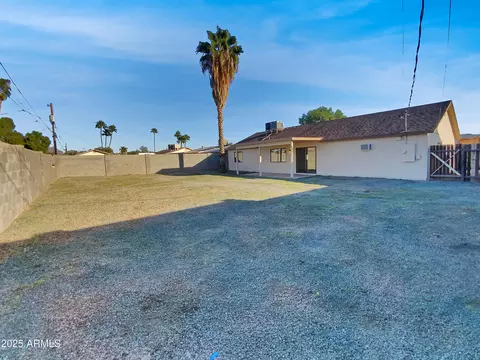 Exterior - 690 E Osage Ave, Apache Junction, AZ 85119 photo 2 of 5