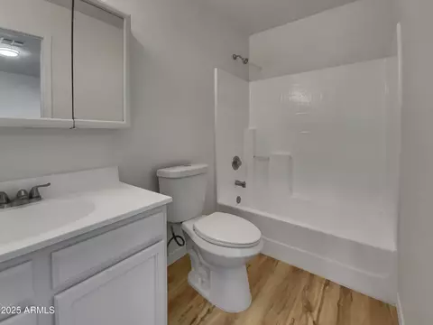 Bath - 690 E Osage Ave, Apache Junction, AZ 85119 photo 1 of 2