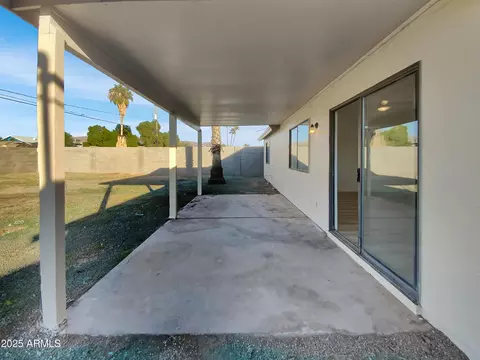 Exterior - 690 E Osage Ave, Apache Junction, AZ 85119 photo 3 of 5