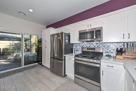 Kitchen - 4026 E Melinda Ln, Phoenix, AZ 85050 photo 2 of 4