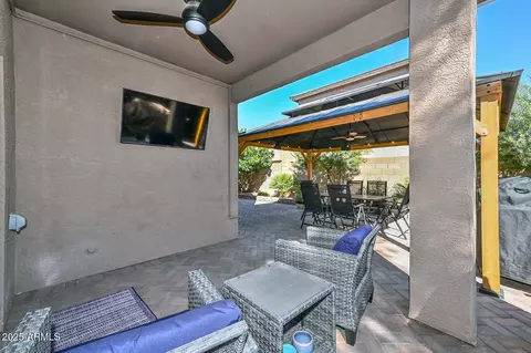 Exterior - 4026 E Melinda Ln, Phoenix, AZ 85050 photo 3 of 8