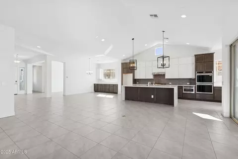 1110 W J Waltz Way, Apache Junction, AZ 85120 photo 4