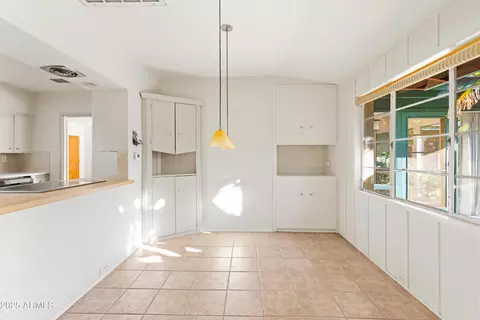 Dining - 4707 E Calle Redonda --, Phoenix, AZ 85018 photo 1 of 1