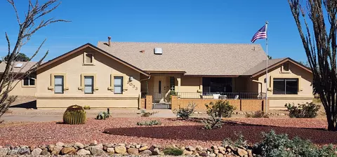 3033 E Choctaw Dr, Sierra Vista, AZ 85650