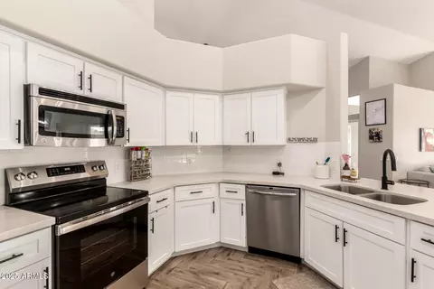 Kitchen - 6409 E Redmont Dr, Mesa, AZ 85215 photo 4 of 4
