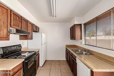 Kitchen - 1328 E Palmdale Dr, Tempe, AZ 85282 photo 1 of 1