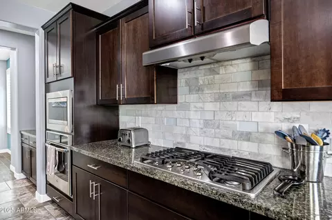 Kitchen - 3728 E Narrowleaf Dr, Gilbert, AZ 85298 photo 5 of 7