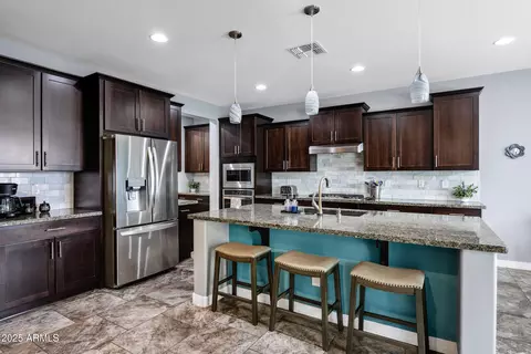 Kitchen - 3728 E Narrowleaf Dr, Gilbert, AZ 85298 photo 1 of 7
