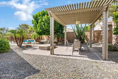 Exterior - 3728 E Narrowleaf Dr, Gilbert, AZ 85298 photo 7 of 8