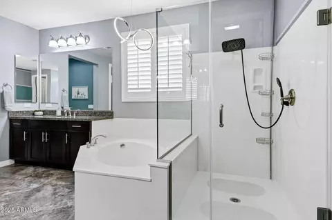 Bath - 3728 E Narrowleaf Dr, Gilbert, AZ 85298 photo 6 of 6