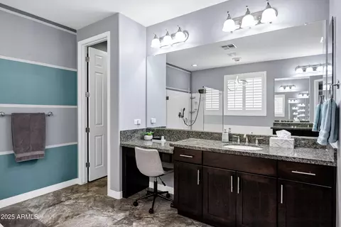 Bath - 3728 E Narrowleaf Dr, Gilbert, AZ 85298 photo 5 of 6