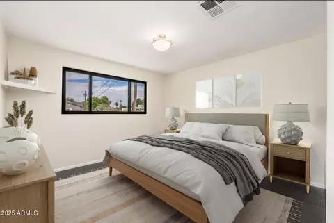 Bedroom - 4305 N 9th Ave, Phoenix, AZ 85013 photo 2 of 3